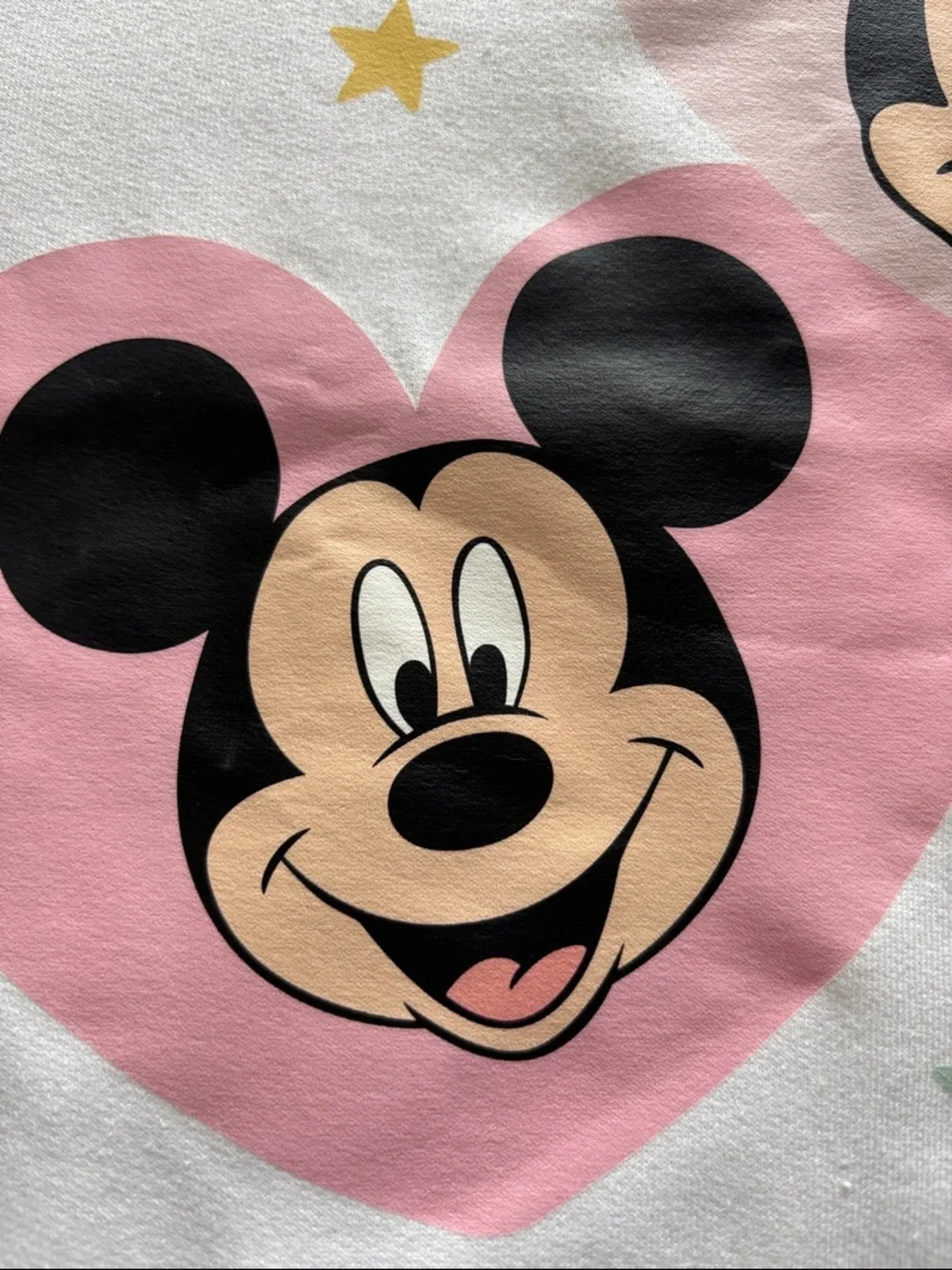 Disney NWOT  White Sweatshirt with Mickey and Minnie Hearts-Firm price - Picture 3 of 5